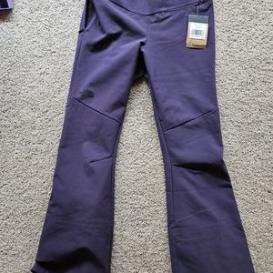 The north face snoga snow pants new